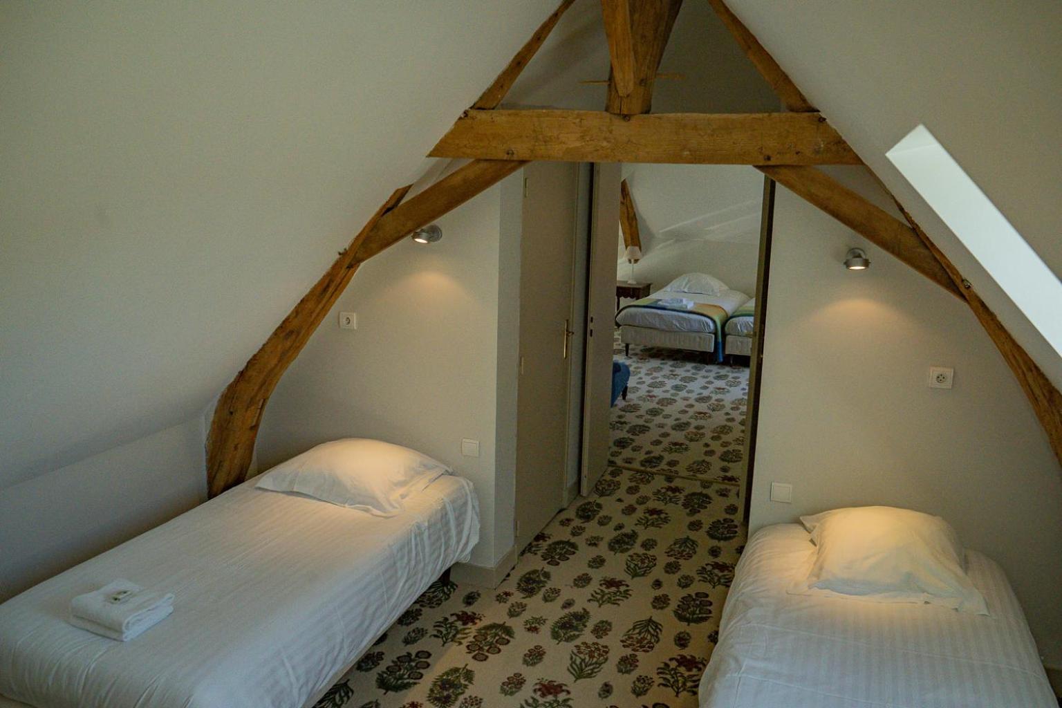 Hotel Haras De La Potardiere Crosmieres ภายนอก รูปภาพ