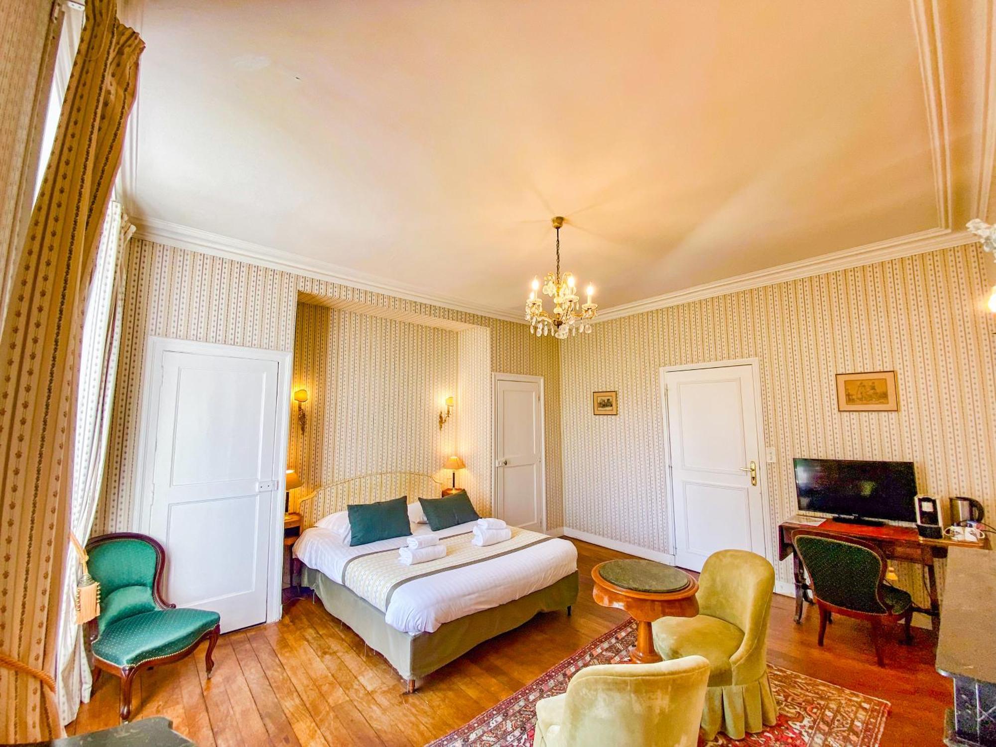 Hotel Haras De La Potardiere Crosmieres ภายนอก รูปภาพ